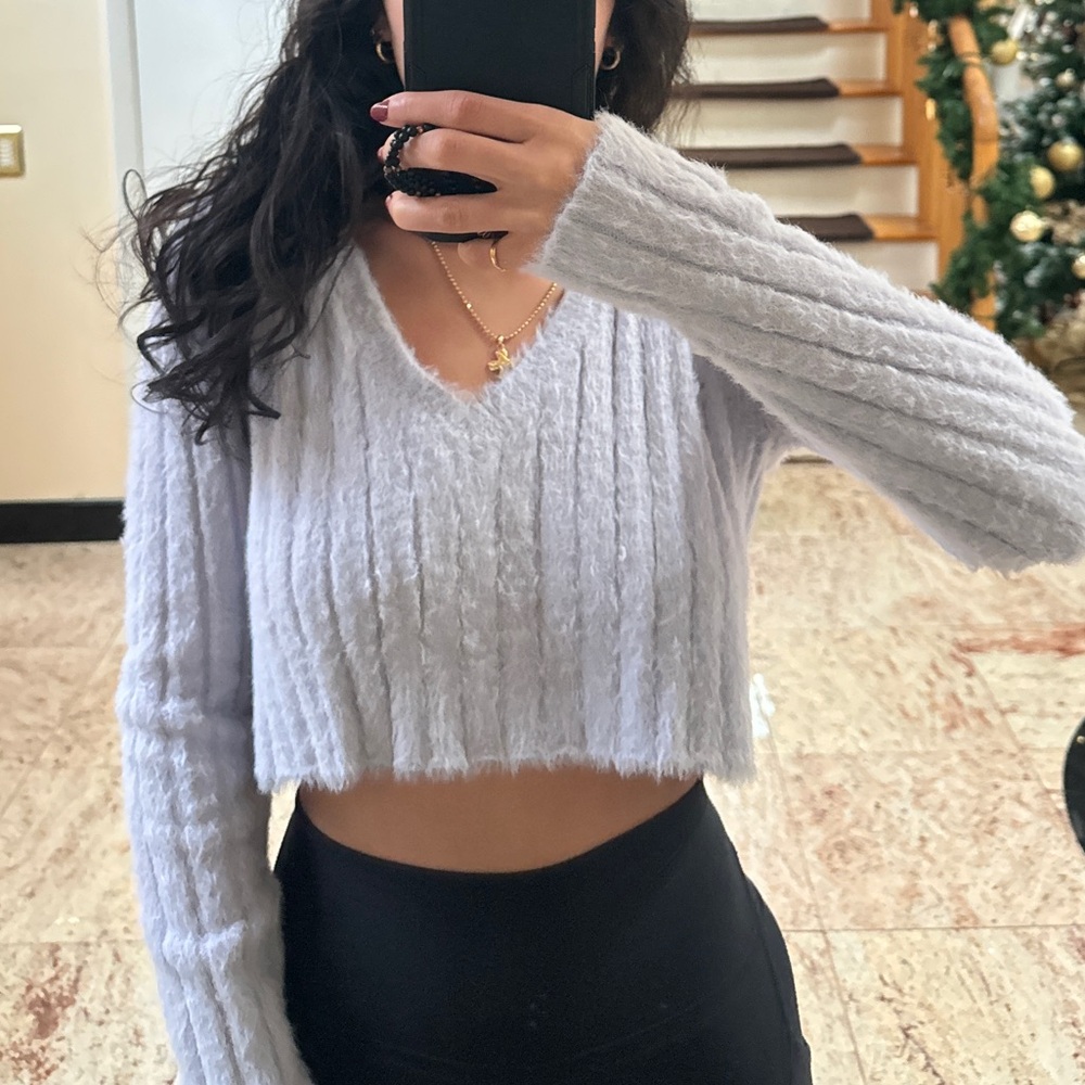 Urban outfitters fuzzy purple sweater 
size small, good condition